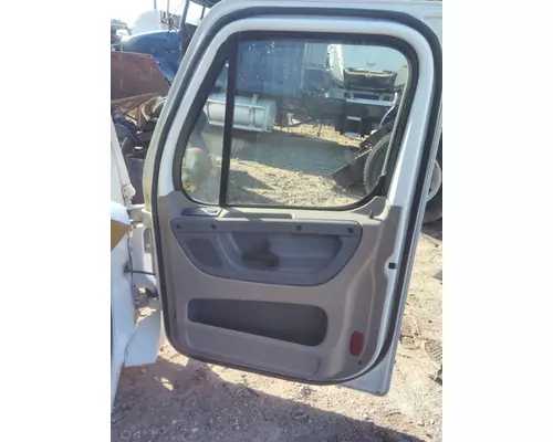 FREIGHTLINER CASCADIA 2008-2018 DOOR ASSEMBLY, FRONT