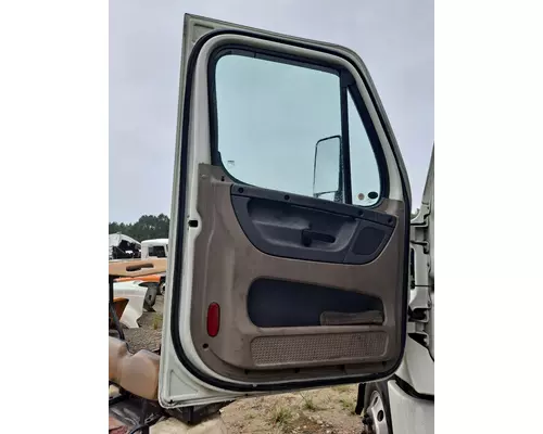 FREIGHTLINER CASCADIA 2008-2018 DOOR ASSEMBLY, FRONT