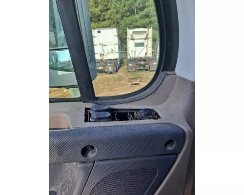 FREIGHTLINER CASCADIA 2008-2018 DOOR ASSEMBLY, FRONT