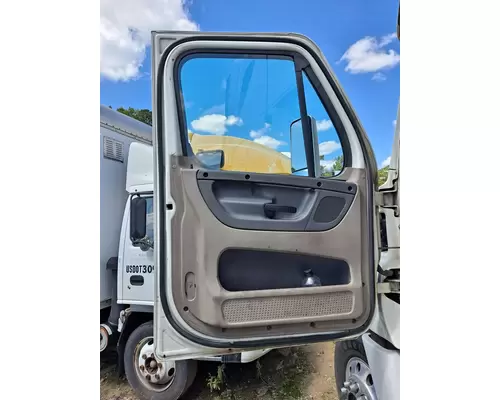 FREIGHTLINER CASCADIA 2008-2018 DOOR ASSEMBLY, FRONT