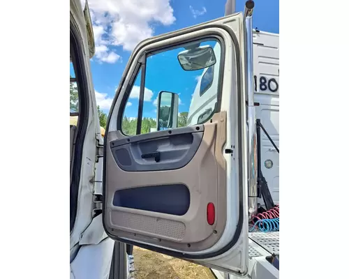 FREIGHTLINER CASCADIA 2008-2018 DOOR ASSEMBLY, FRONT