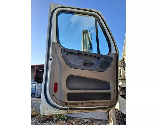FREIGHTLINER CASCADIA 2008-2018 DOOR ASSEMBLY, FRONT