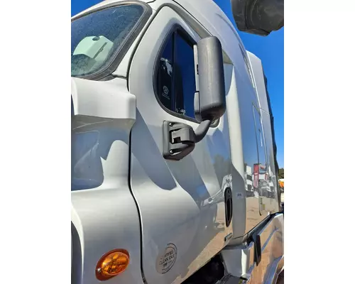 FREIGHTLINER CASCADIA 2008-2018 DOOR ASSEMBLY, FRONT