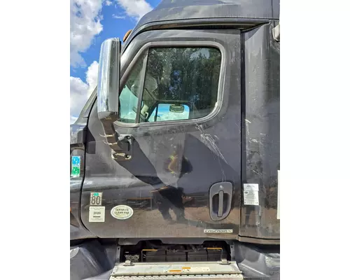 FREIGHTLINER CASCADIA 2008-2018 DOOR ASSEMBLY, FRONT
