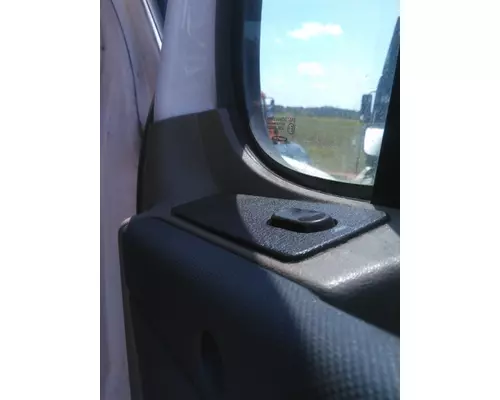FREIGHTLINER CASCADIA 2008-2018 DOOR ASSEMBLY, FRONT
