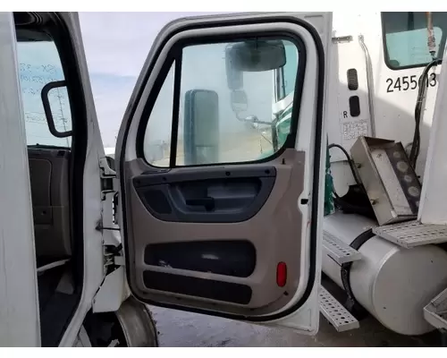FREIGHTLINER CASCADIA 2008-2018 DOOR ASSEMBLY, FRONT