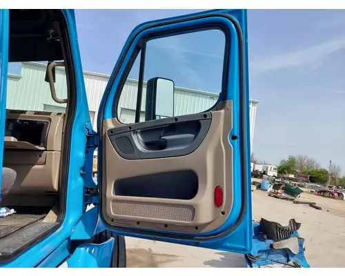 FREIGHTLINER CASCADIA 2008-2018 DOOR ASSEMBLY, FRONT