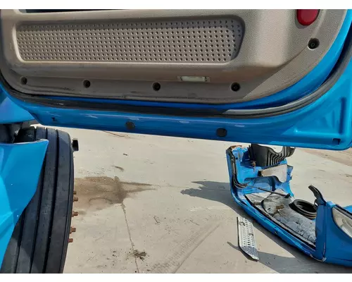FREIGHTLINER CASCADIA 2008-2018 DOOR ASSEMBLY, FRONT