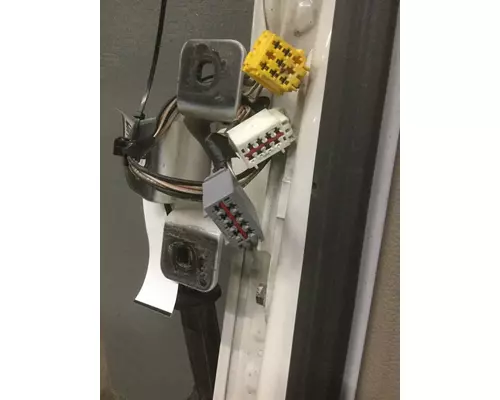 FREIGHTLINER CASCADIA 2008-2018 DOOR ASSEMBLY, FRONT