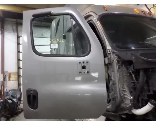 FREIGHTLINER CASCADIA 2008-2018 DOOR ASSEMBLY, FRONT