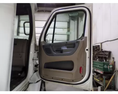 FREIGHTLINER CASCADIA 2008-2018 DOOR ASSEMBLY, FRONT