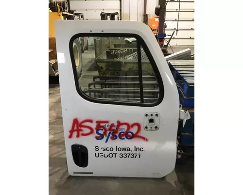 FREIGHTLINER CASCADIA 2008-2018 DOOR ASSEMBLY, FRONT