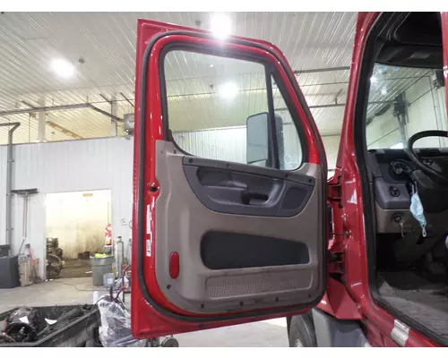 FREIGHTLINER CASCADIA 2008-2018 DOOR ASSEMBLY, FRONT