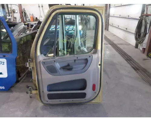FREIGHTLINER CASCADIA 2008-2018 DOOR ASSEMBLY, FRONT