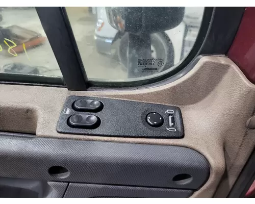 FREIGHTLINER CASCADIA 2008-2018 DOOR ASSEMBLY, FRONT