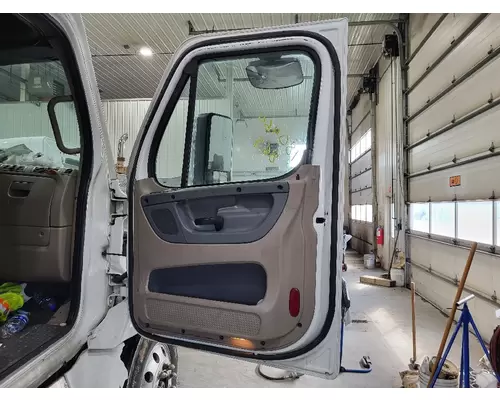 FREIGHTLINER CASCADIA 2008-2018 DOOR ASSEMBLY, FRONT