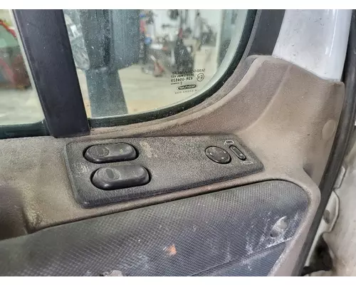 FREIGHTLINER CASCADIA 2008-2018 DOOR ASSEMBLY, FRONT