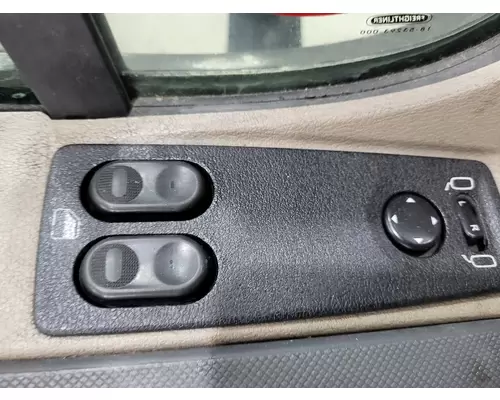 FREIGHTLINER CASCADIA 2008-2018 DOOR ASSEMBLY, FRONT