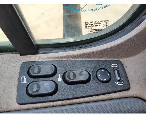 FREIGHTLINER CASCADIA 2008-2018 DOOR ASSEMBLY, FRONT
