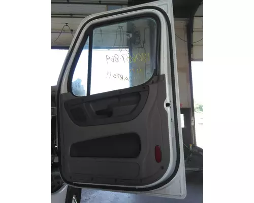 FREIGHTLINER CASCADIA 2008-2018 DOOR ASSEMBLY, FRONT