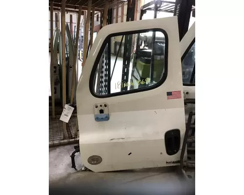 FREIGHTLINER CASCADIA 2008-2018 DOOR ASSEMBLY, FRONT