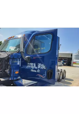 FREIGHTLINER CASCADIA 2008-2018 DOOR ASSEMBLY, FRONT