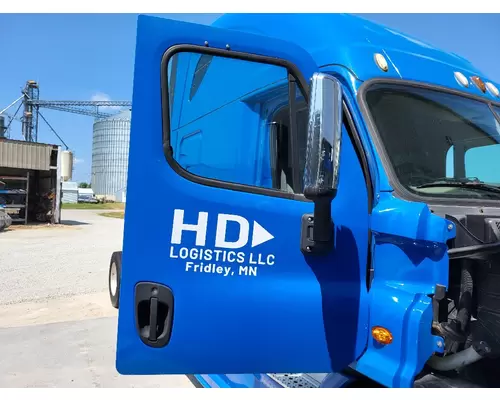 FREIGHTLINER CASCADIA 2008-2018 DOOR ASSEMBLY, FRONT