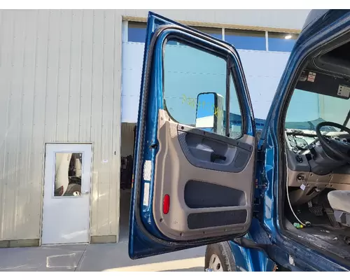 FREIGHTLINER CASCADIA 2008-2018 DOOR ASSEMBLY, FRONT