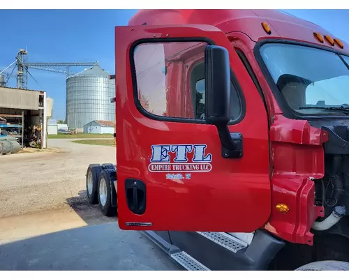 FREIGHTLINER CASCADIA 2008-2018 DOOR ASSEMBLY, FRONT