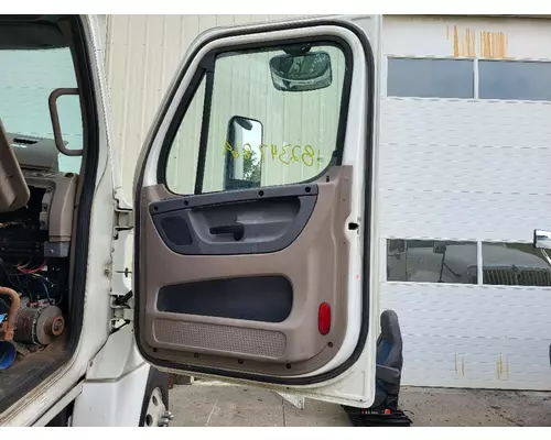 FREIGHTLINER CASCADIA 2008-2018 DOOR ASSEMBLY, FRONT