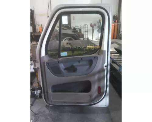 FREIGHTLINER CASCADIA 2008-2018 DOOR ASSEMBLY, FRONT