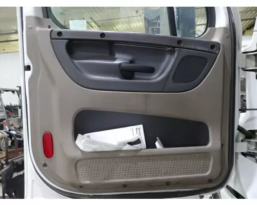 FREIGHTLINER CASCADIA 2008-2018 DOOR ASSEMBLY, FRONT