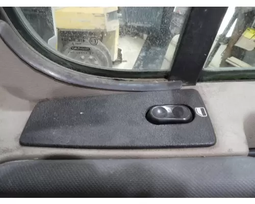 FREIGHTLINER CASCADIA 2008-2018 DOOR ASSEMBLY, FRONT