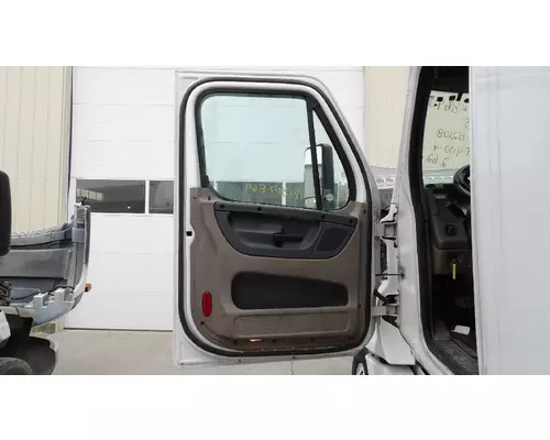 FREIGHTLINER CASCADIA 2008-2018 DOOR ASSEMBLY, FRONT