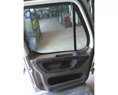 FREIGHTLINER CASCADIA 2008-2018 DOOR ASSEMBLY, FRONT