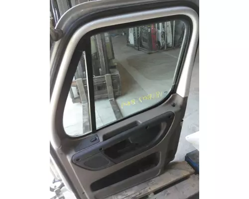 FREIGHTLINER CASCADIA 2008-2018 DOOR ASSEMBLY, FRONT