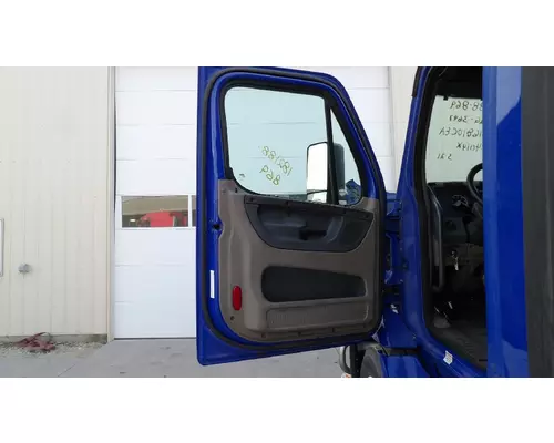FREIGHTLINER CASCADIA 2008-2018 DOOR ASSEMBLY, FRONT