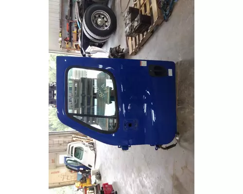 FREIGHTLINER CASCADIA 2008-2018 DOOR ASSEMBLY, FRONT