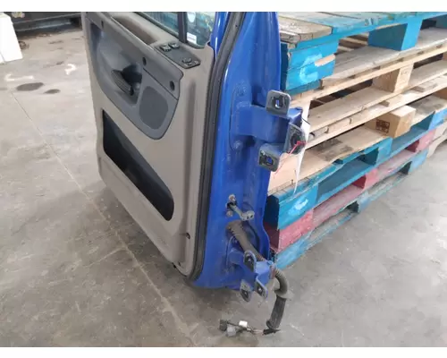 FREIGHTLINER CASCADIA 2008-2018 DOOR ASSEMBLY, FRONT