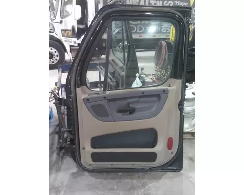 FREIGHTLINER CASCADIA 2008-2018 DOOR ASSEMBLY, FRONT