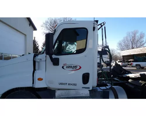 FREIGHTLINER CASCADIA 2008-2018 DOOR ASSEMBLY, FRONT