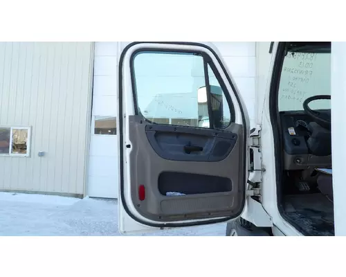 FREIGHTLINER CASCADIA 2008-2018 DOOR ASSEMBLY, FRONT