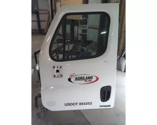 FREIGHTLINER CASCADIA 2008-2018 DOOR ASSEMBLY, FRONT