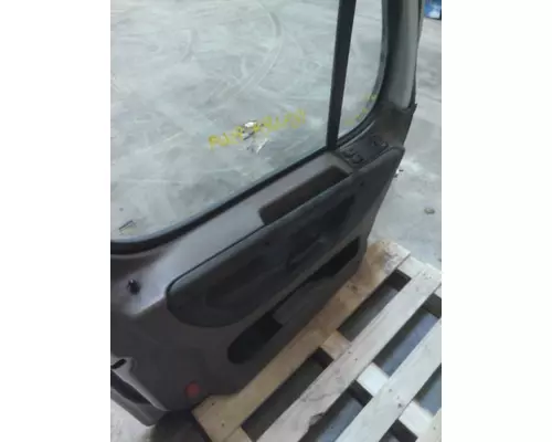 FREIGHTLINER CASCADIA 2008-2018 DOOR ASSEMBLY, FRONT