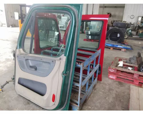 FREIGHTLINER CASCADIA 2008-2018 DOOR ASSEMBLY, FRONT