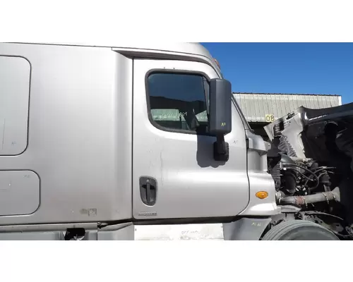 FREIGHTLINER CASCADIA 2008-2018 DOOR ASSEMBLY, FRONT