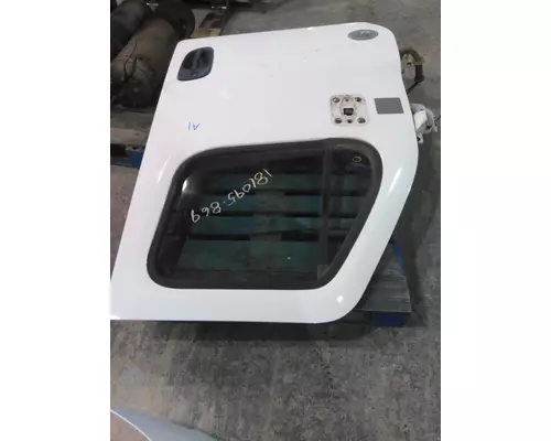 FREIGHTLINER CASCADIA 2008-2018 DOOR ASSEMBLY, FRONT