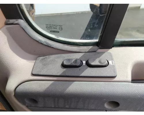 FREIGHTLINER CASCADIA 2008-2018 DOOR ASSEMBLY, FRONT