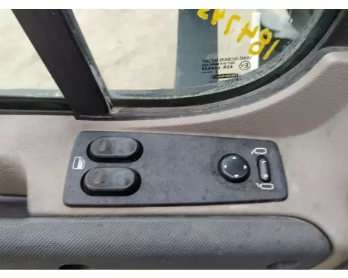 FREIGHTLINER CASCADIA 2008-2018 DOOR ASSEMBLY, FRONT