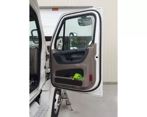 FREIGHTLINER CASCADIA 2008-2018 DOOR ASSEMBLY, FRONT